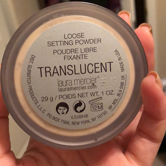 Laura Mercier Translucent Powder - Picture 2 of 3
